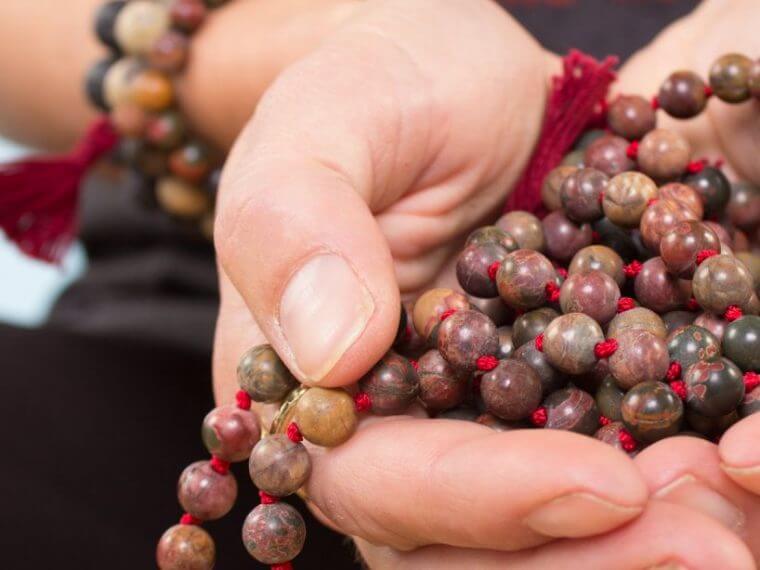 choosing mala beads best mala grounding 760x570 - Choosing Mala Beads - The Best Mala Beads