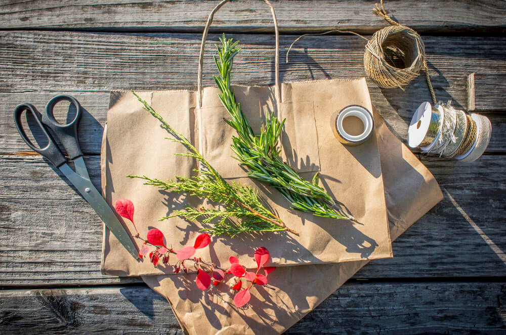 Eco Friendly Gift Wrap - DIY Gift Wrapping - Soul Flower Blog