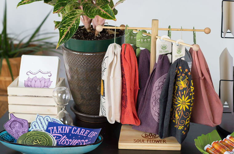 hippie merchandising display diy 22x3 - DIY Retail Display Ideas to Try in Your Shop