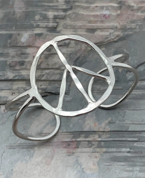Peaceful Signs Bracelet in Silver - Peace Symbol Bracelet | Hippie Bracelets | Soul Flower