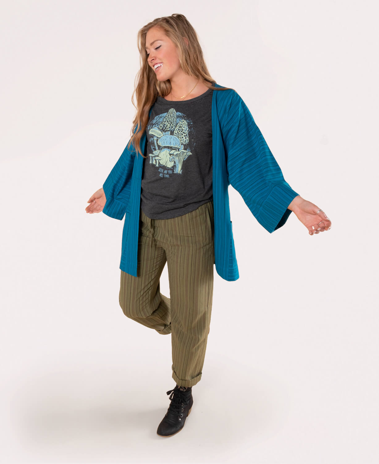 Mushroom Forager Slouch Top Women