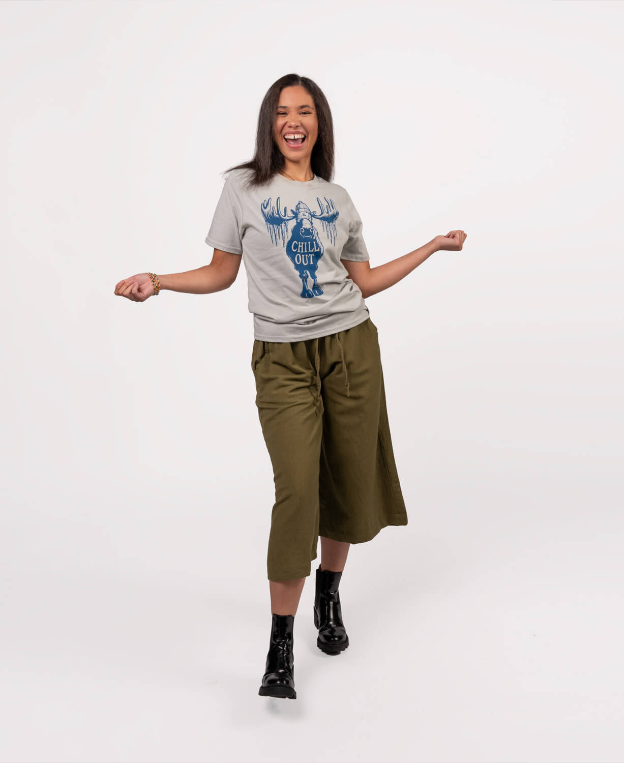 Chill Out Moose Organic T-Shirt - Unisex Women