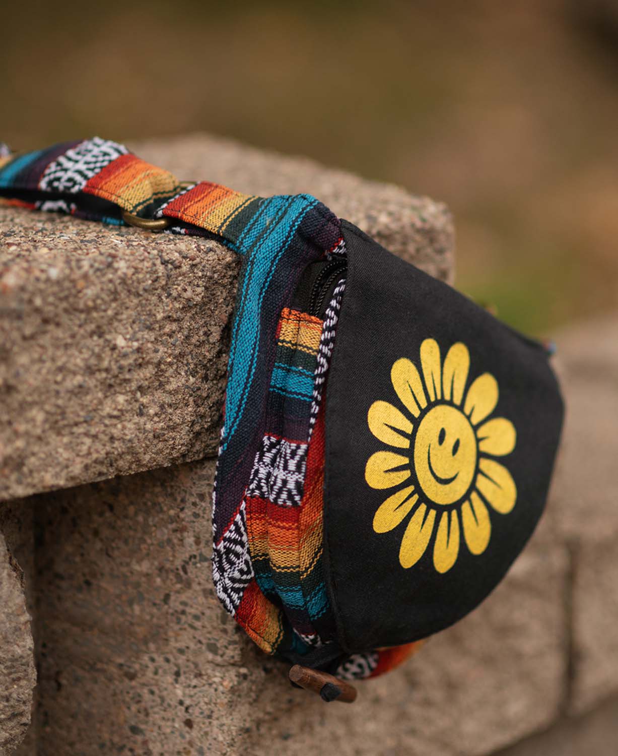 Happy Daisy Hip Bag - Black