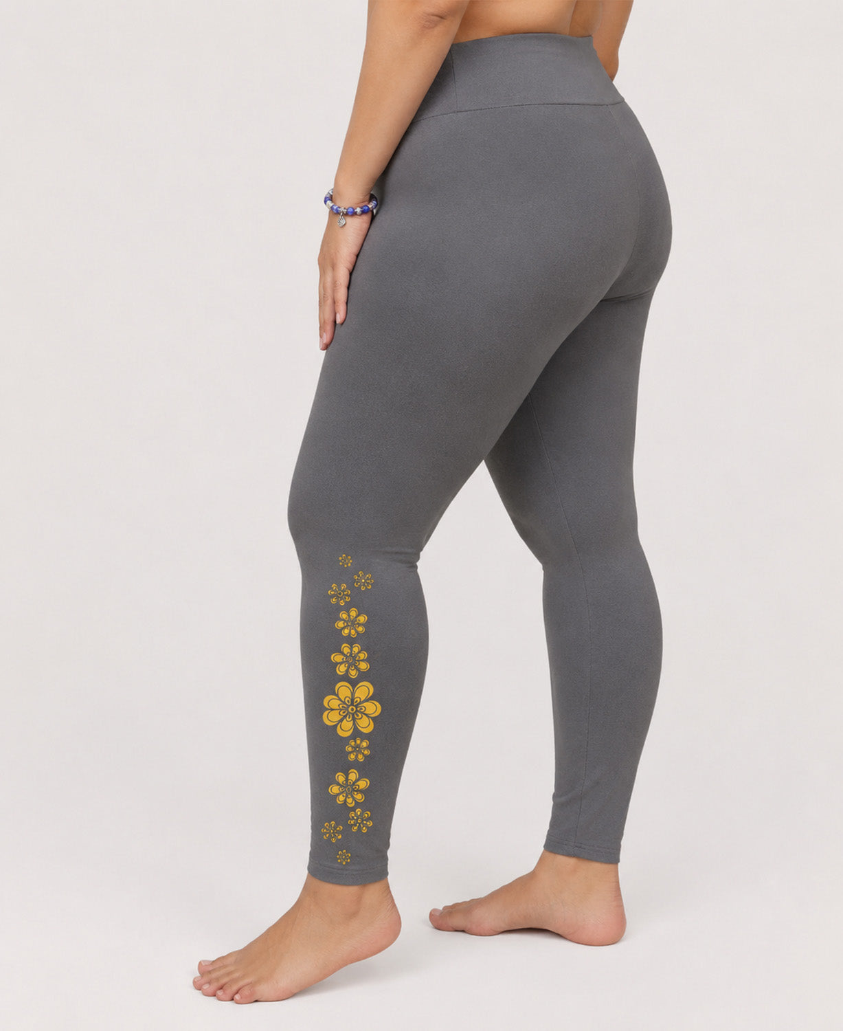 Flower Daydream Organic Cotton Leggings - Retro Flower Leggings | Soul Flower Hippie Clothing on plus size model in studio