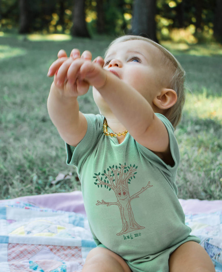 Hug Me Organic Baby Bodysuit - Hug Me Onesie | Treehugger Baby | Soul Flower